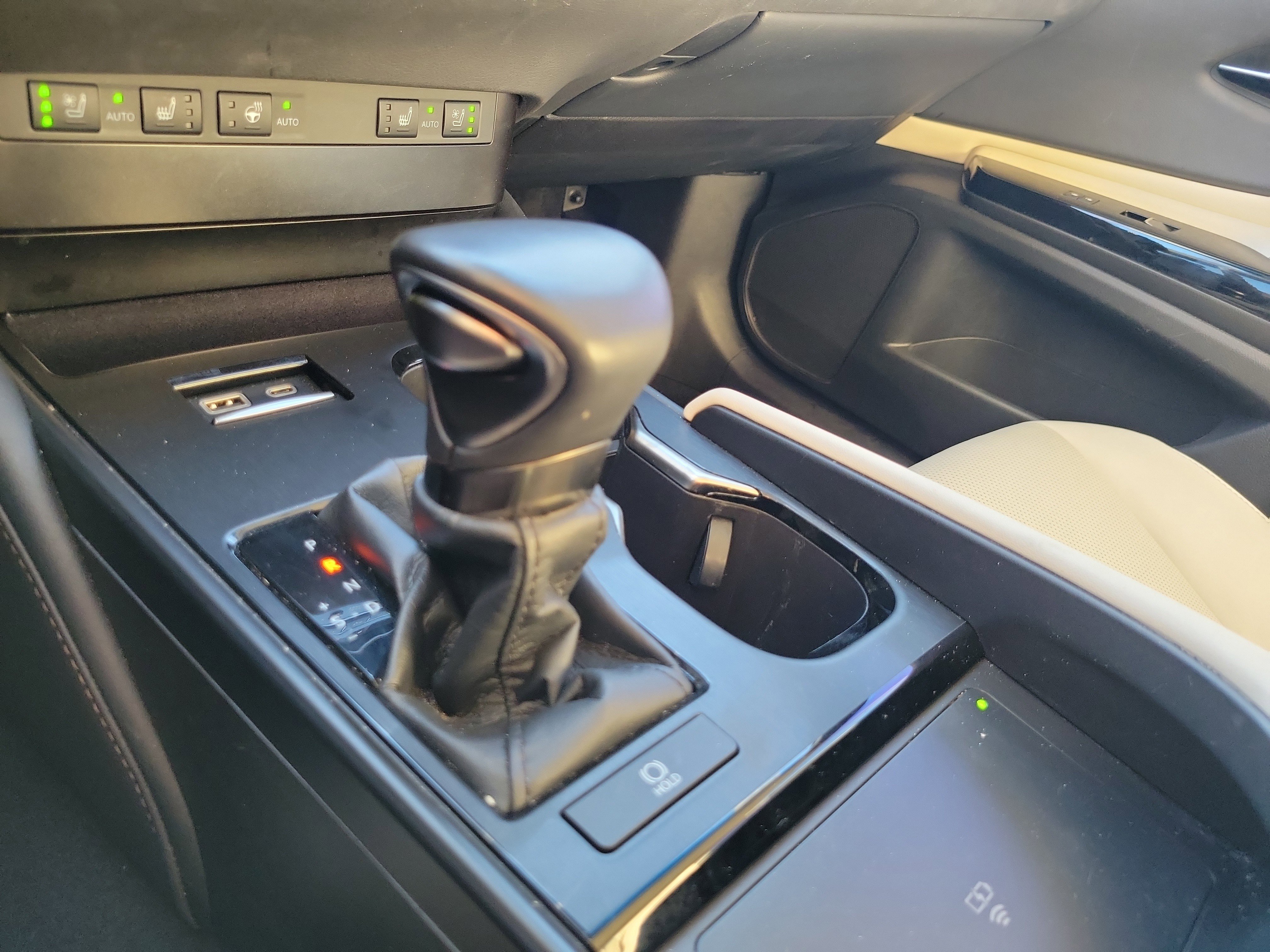 Used 2024 Lexus ES 350 w/ Premium Package image 26