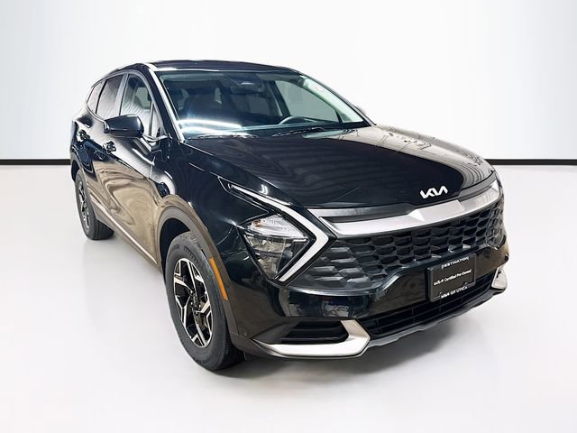 Used 2023 Kia Sportage LX image 1
