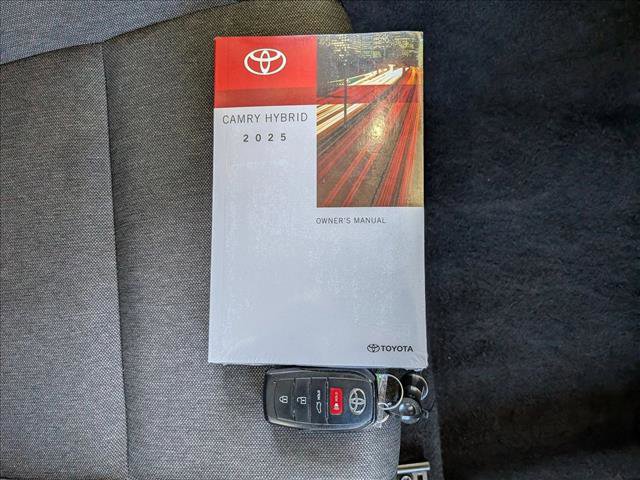 Used 2025 Toyota Camry LE FWD image 22