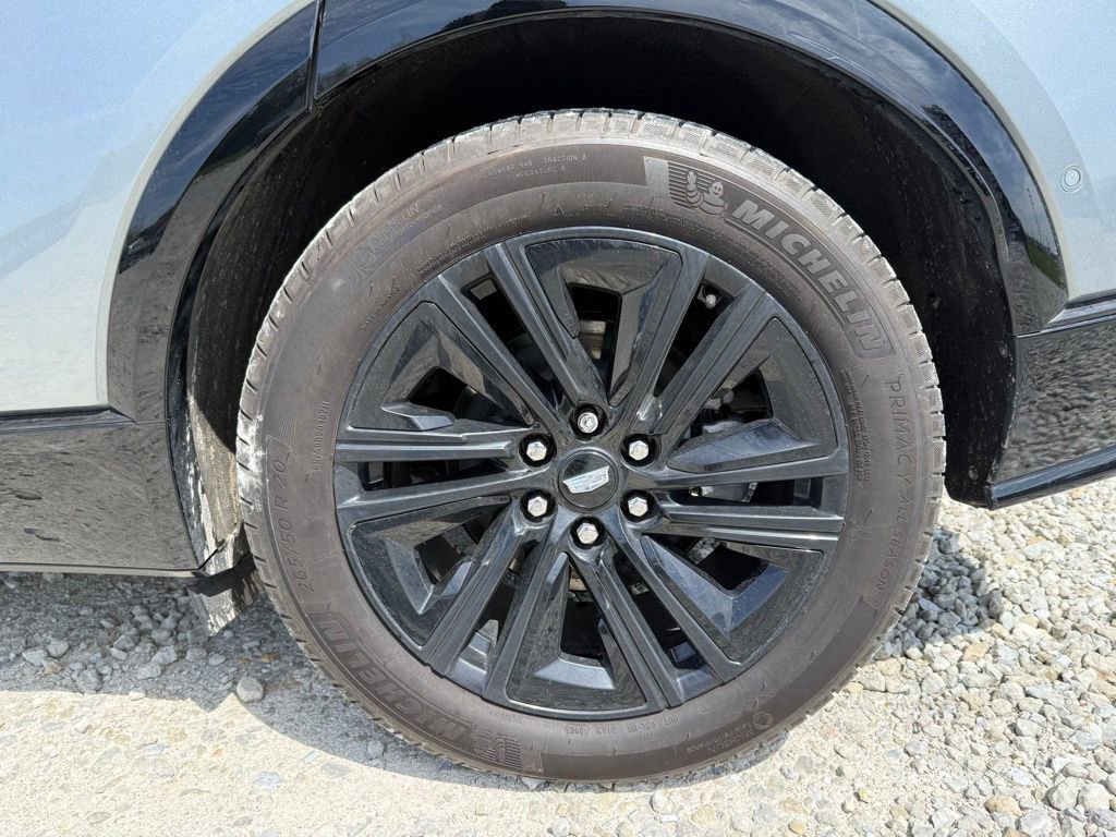 Certified 2024 Cadillac Lyriq Luxury w/ LPO, Floor Liner Package AWD/4WD image 15