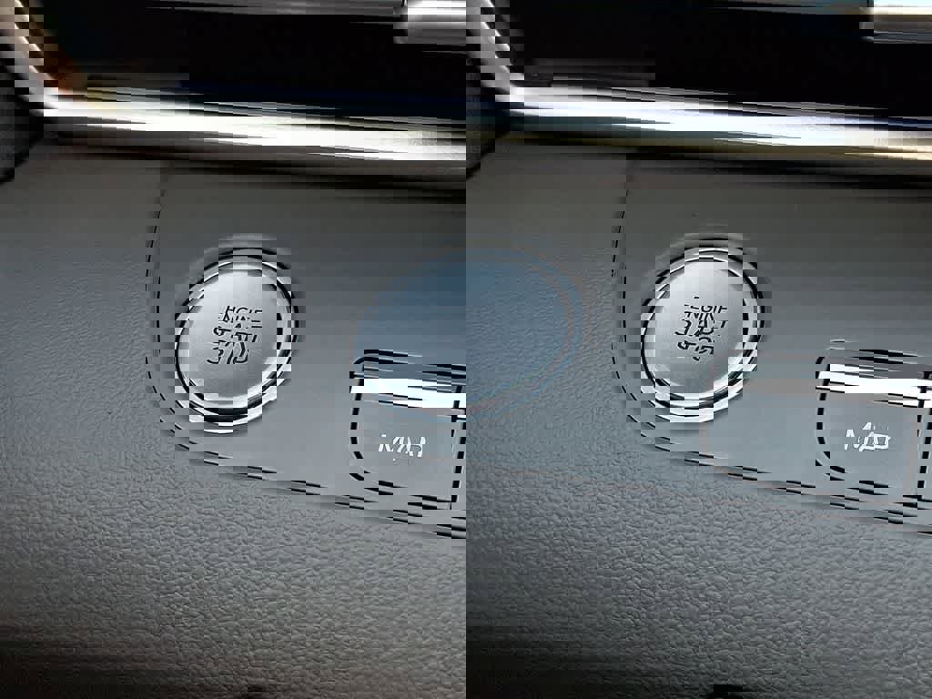 Used 2024 Hyundai Elantra SEL image 23