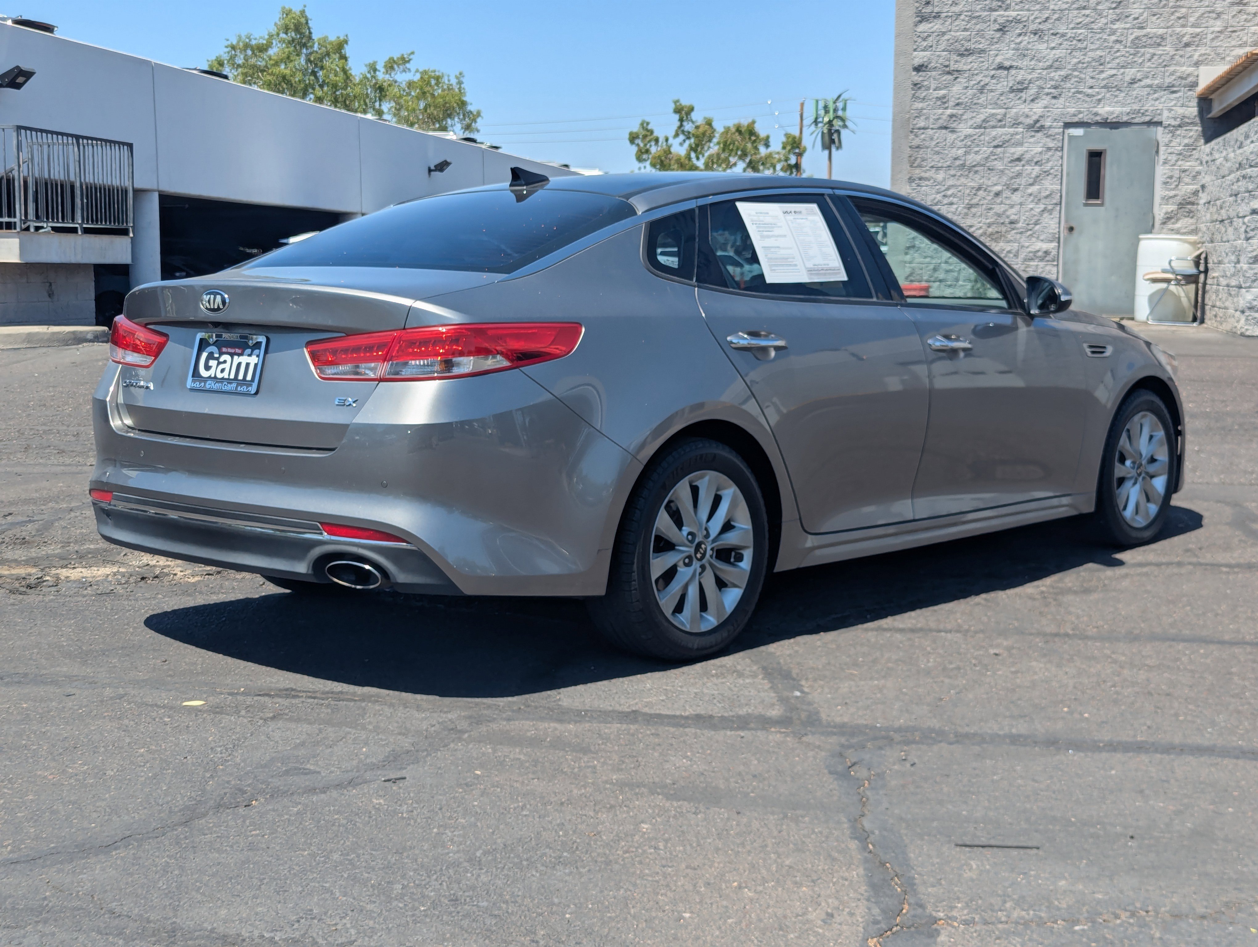Used 2016 Kia Optima EX w/ Premium Package FWD image 3