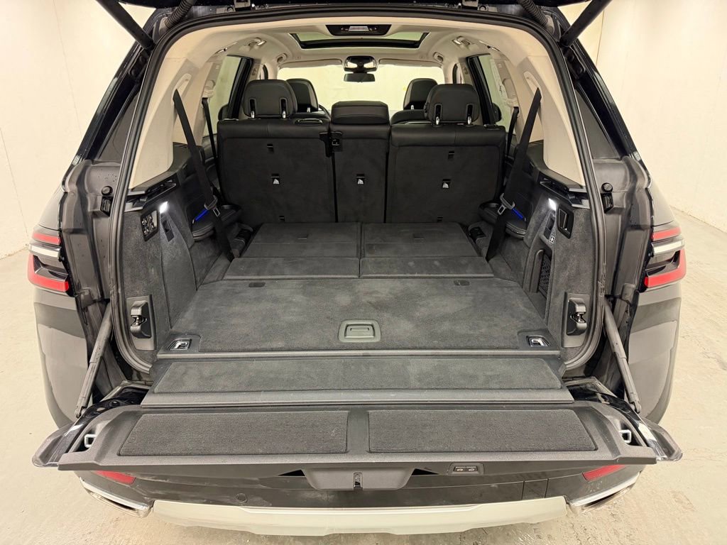 Used 2024 BMW X7 xDrive40i image 6