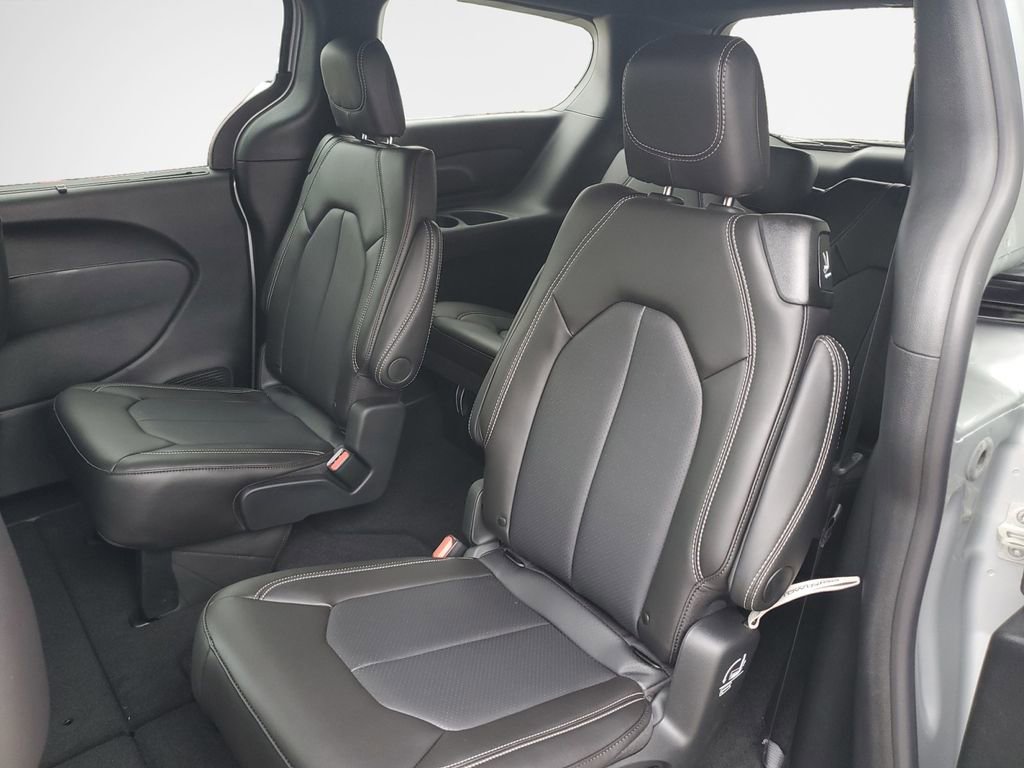 New 2026 Chrysler Voyager LX image 14