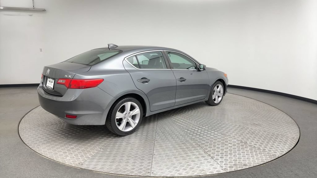 Used 2014 Acura ILX FWD image 2
