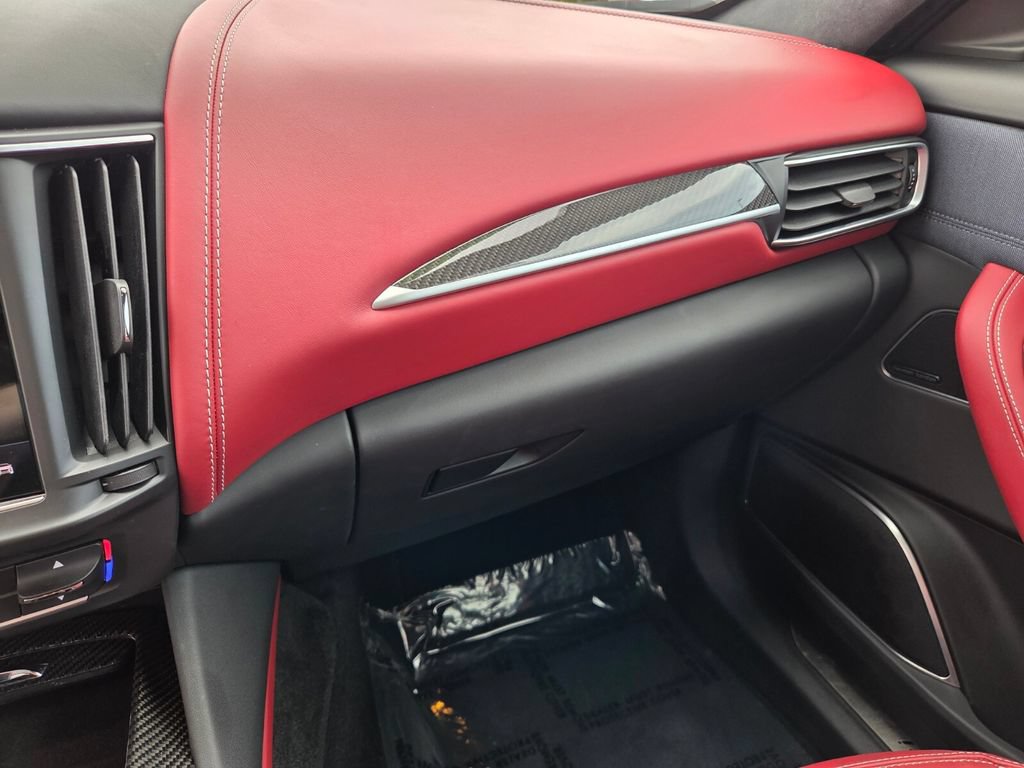 Used 2021 Maserati Levante GranLusso AWD/4WD image 30