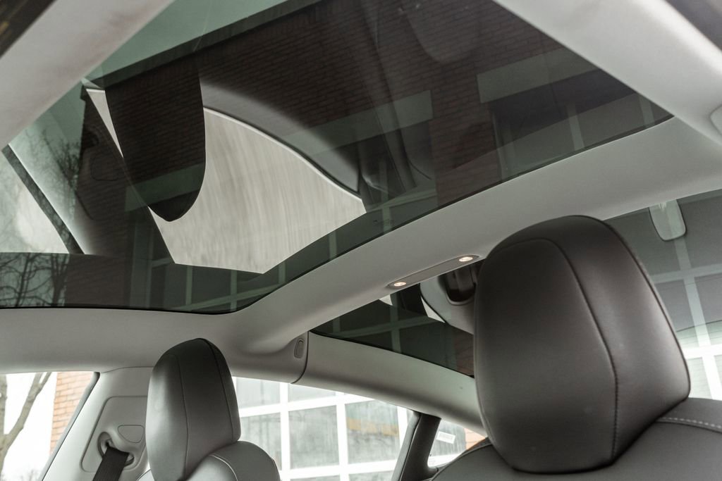 Used 2018 Tesla Model 3 Long Range image 10