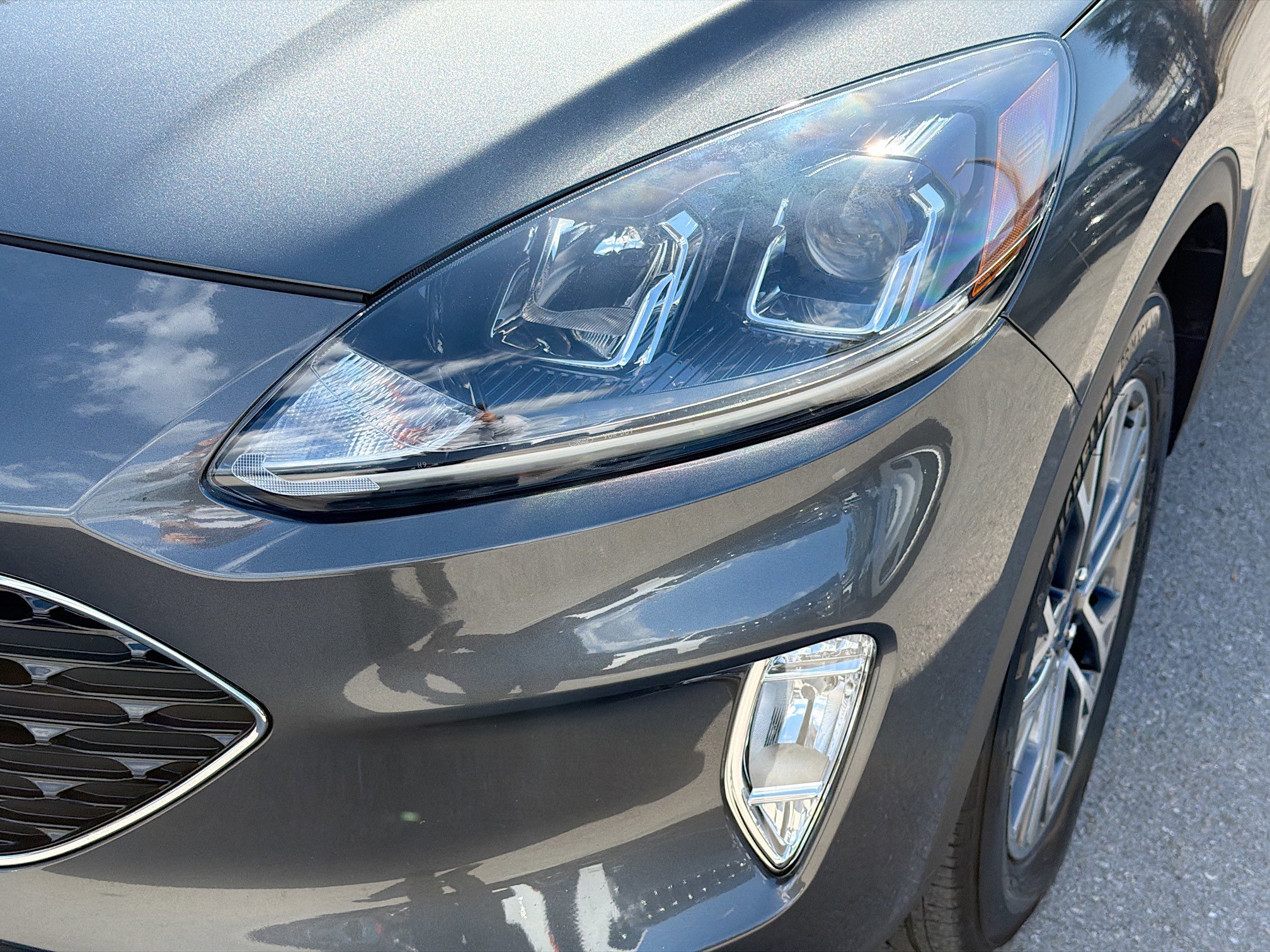 Used 2020 Ford Escape SEL image 9