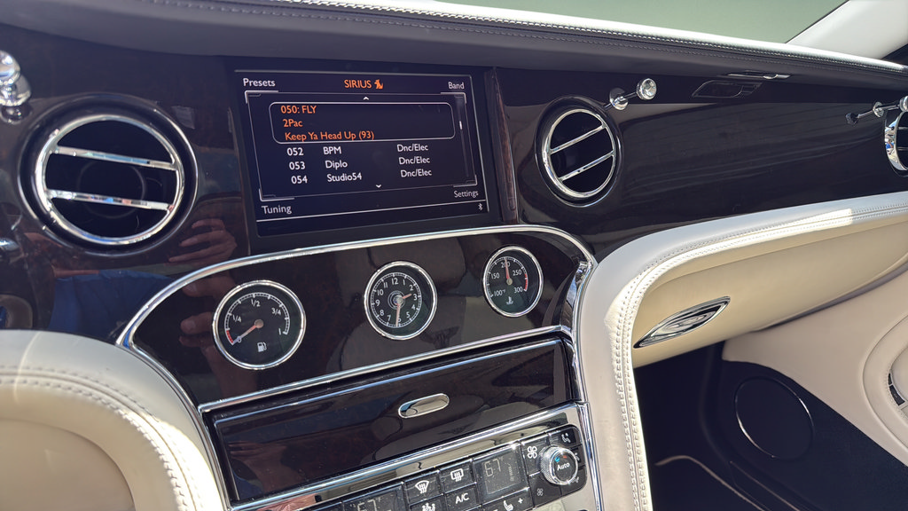 Used 2013 Bentley Mulsanne RWD image 46
