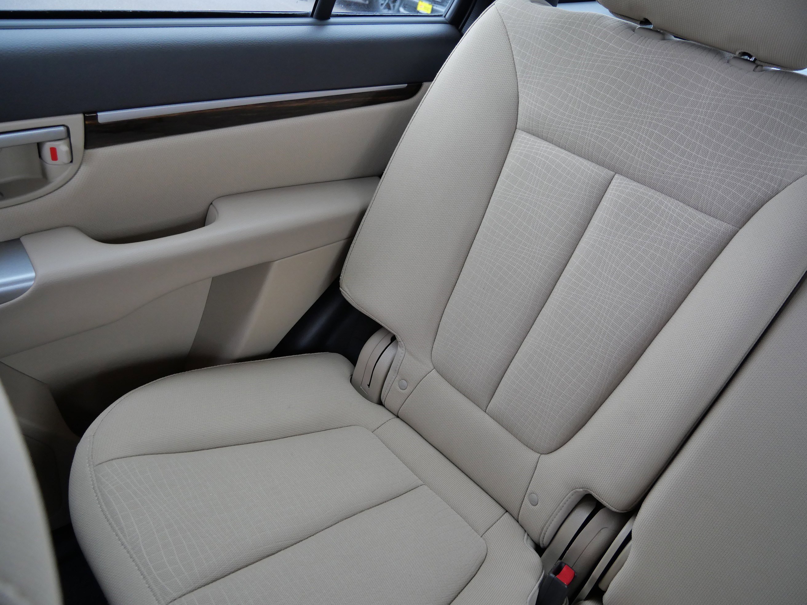 Used 2011 Hyundai Santa Fe GLS image 12