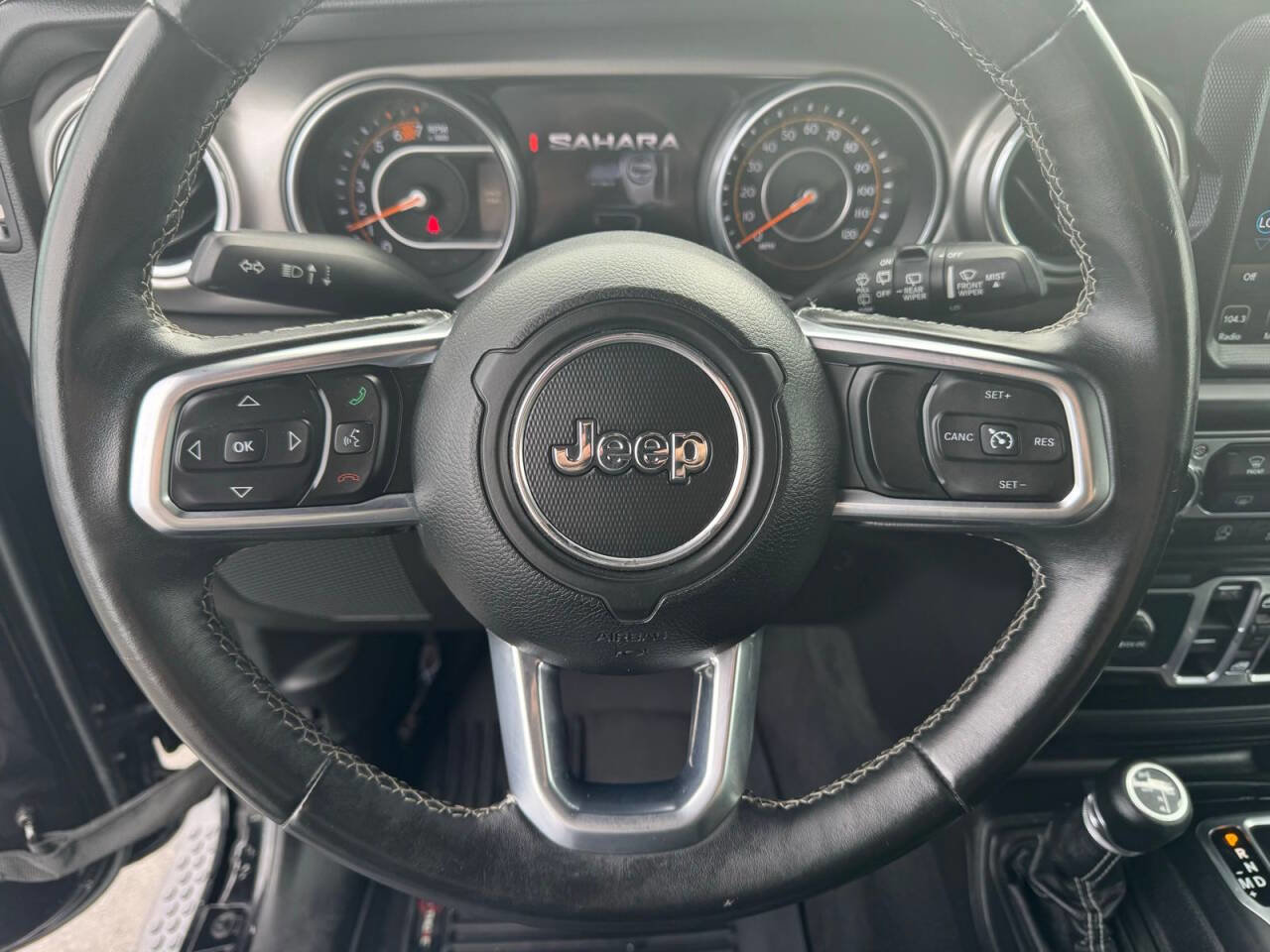 Used 2018 Jeep Wrangler Unlimited Sahara w/ Uconnect 4C Nav & Sound Group image 16