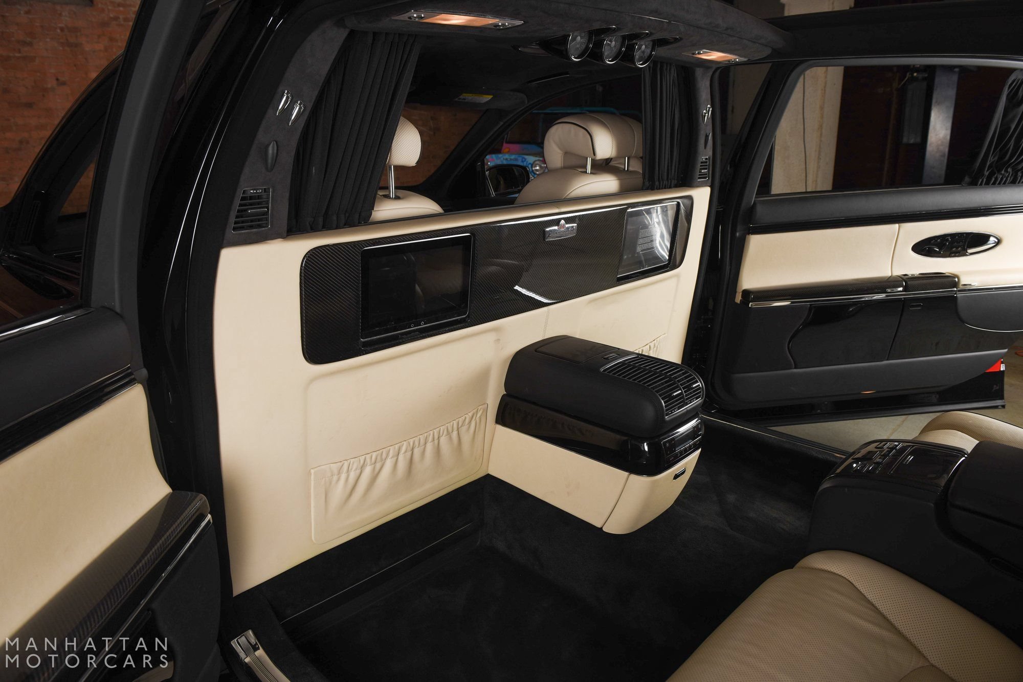 Used 2009 Maybach 62 S RWD image 19