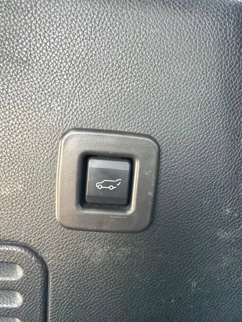 Used 2011 Lincoln Navigator 4WD w/ 101A Rapid Spec Order Code image 12
