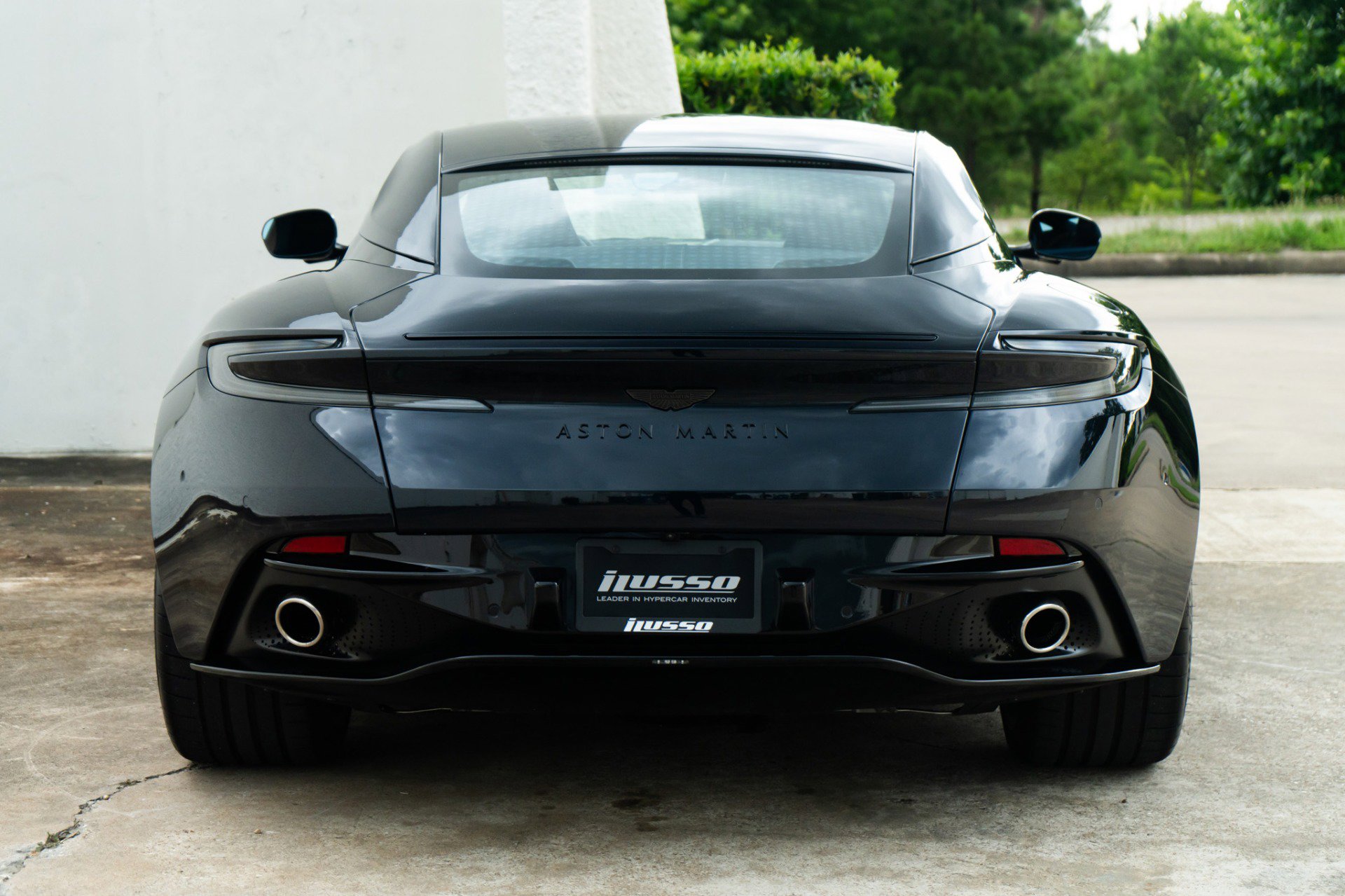 Used 2024 Aston Martin DB12 Coupe RWD image 14