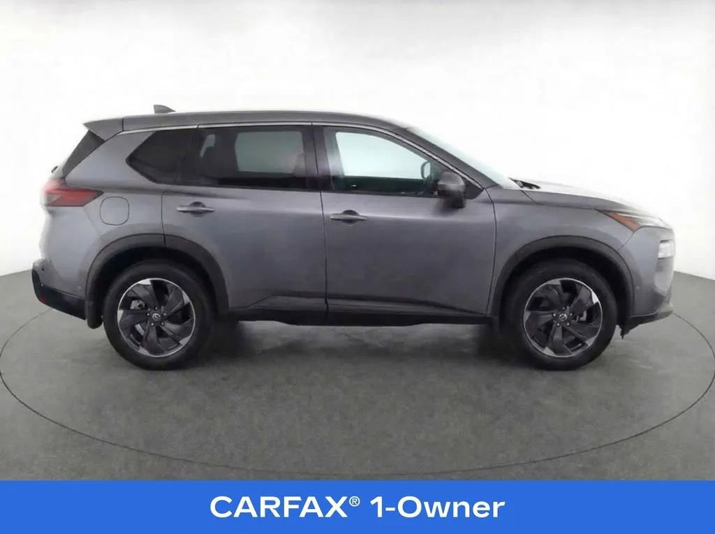 Used 2026 Nissan Rogue SV image 9