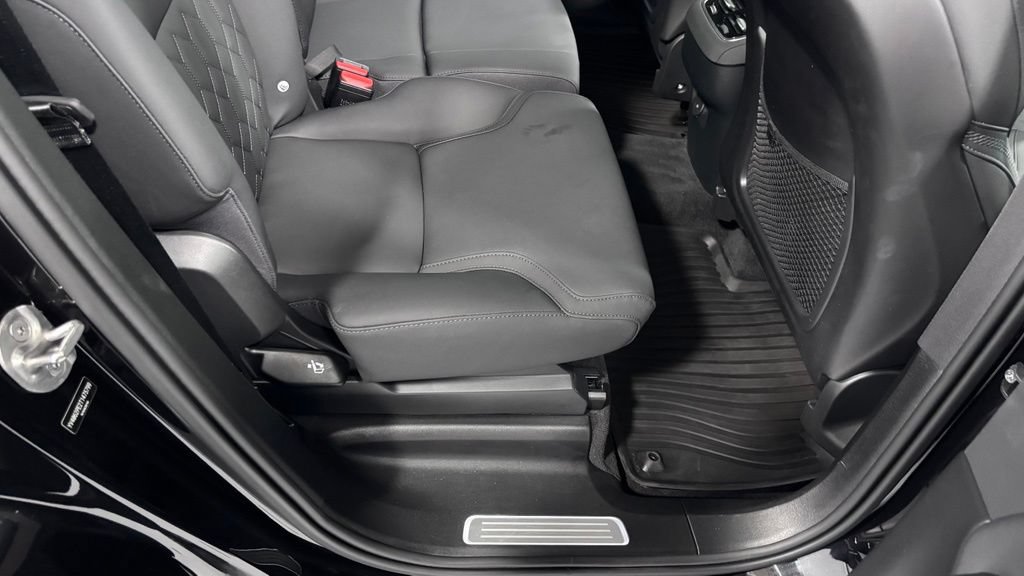 Certified 2026 Volvo XC90 B6 Plus AWD/4WD image 24