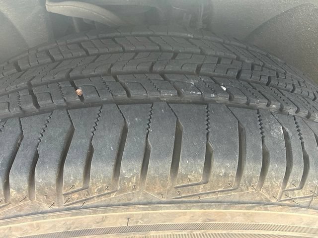 Used 2021 GMC Yukon SLT RWD image 16