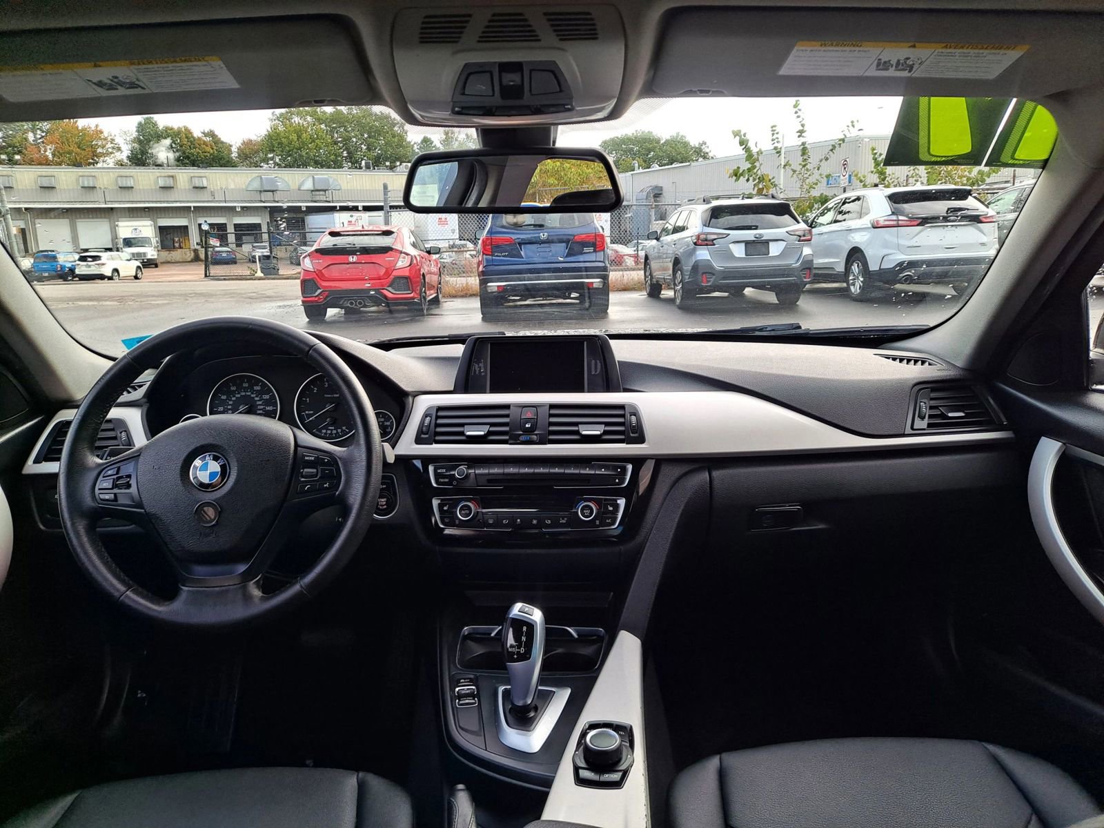 Used 2017 BMW 320i xDrive Sedan image 8