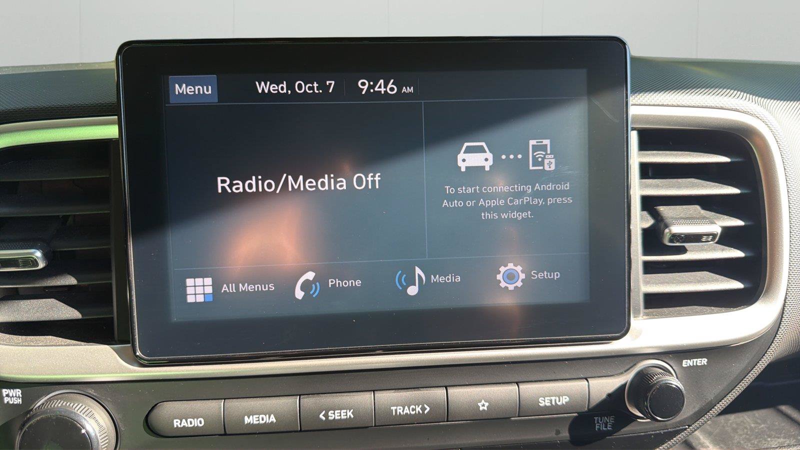 Used 2024 Hyundai Venue SEL FWD image 17
