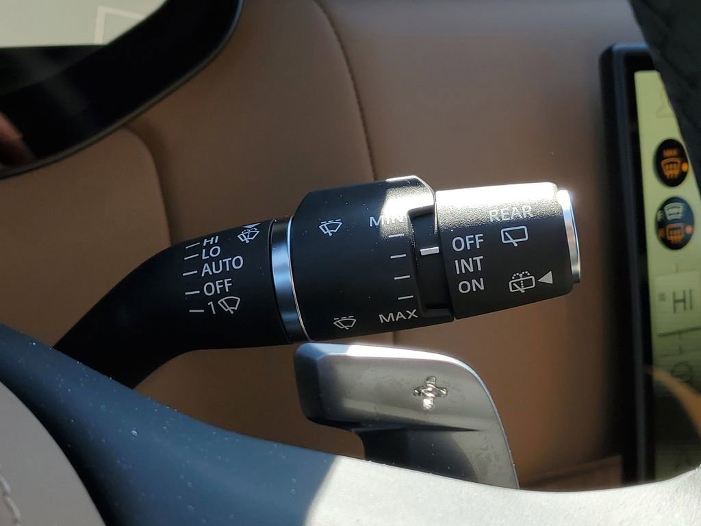 New 2026 Land Rover Range Rover SE image 16