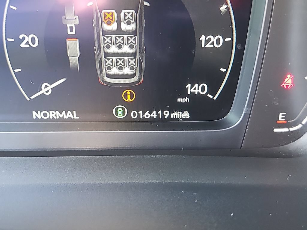 Used 2023 Honda Pilot Elite image 13