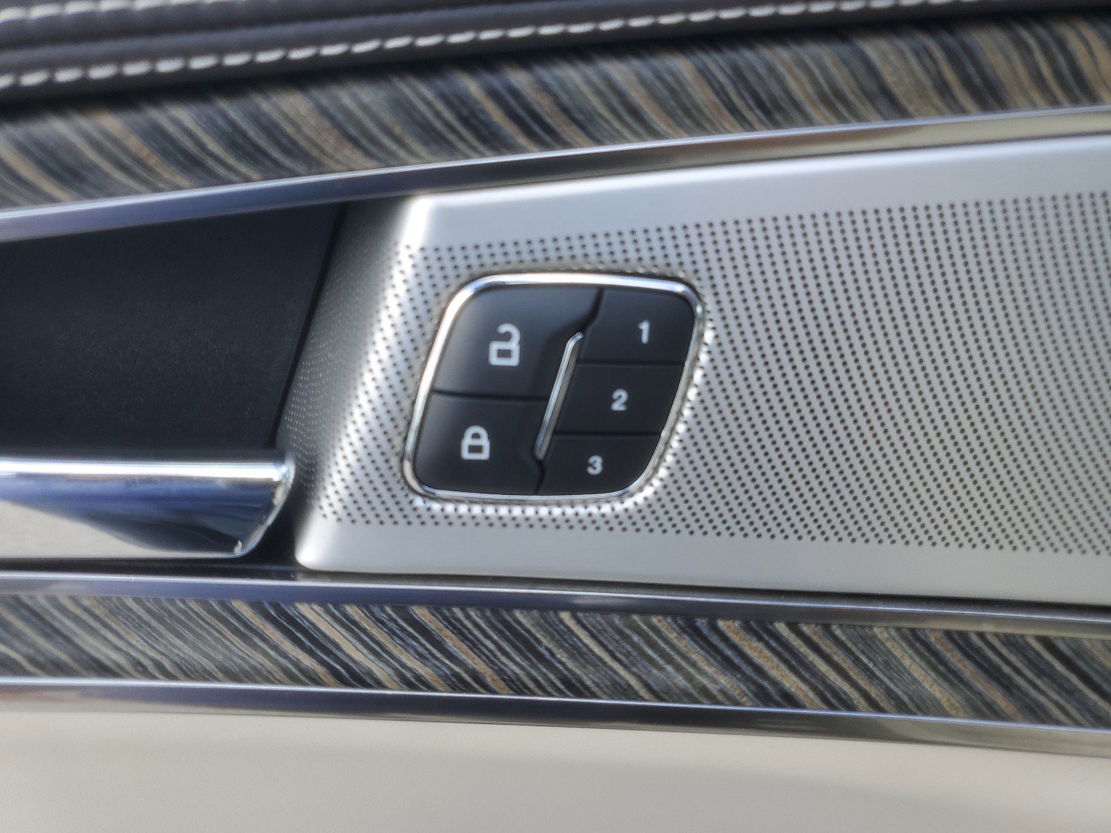 Certified 2019 Lincoln Nautilus Black Label image 19