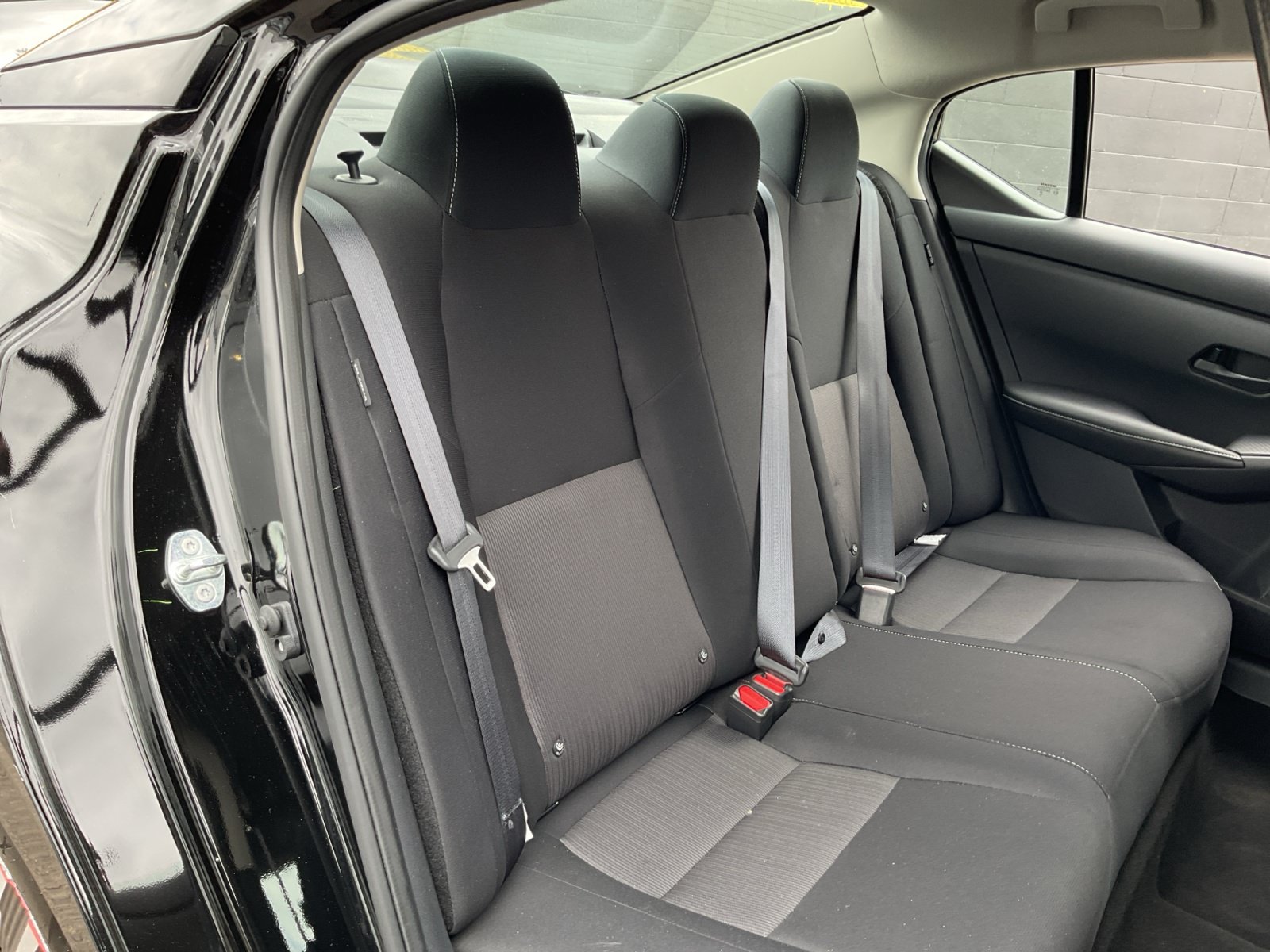 Used 2025 Nissan Sentra SV FWD image 19