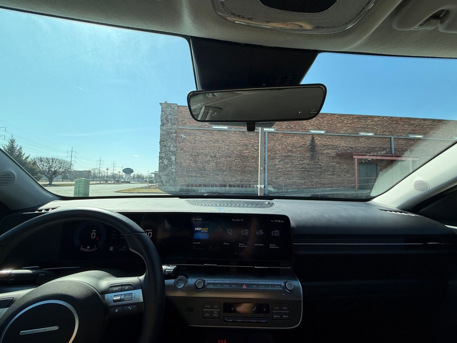 Used 2025 Hyundai Kona SEL image 32