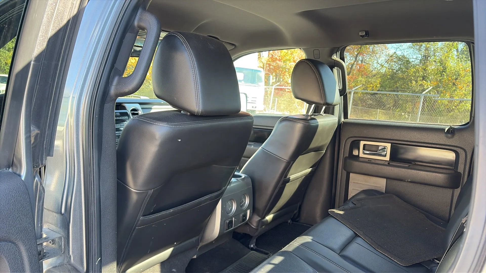 Used 2011 Ford F150 FX4 w/ FX Luxury Pkg image 24