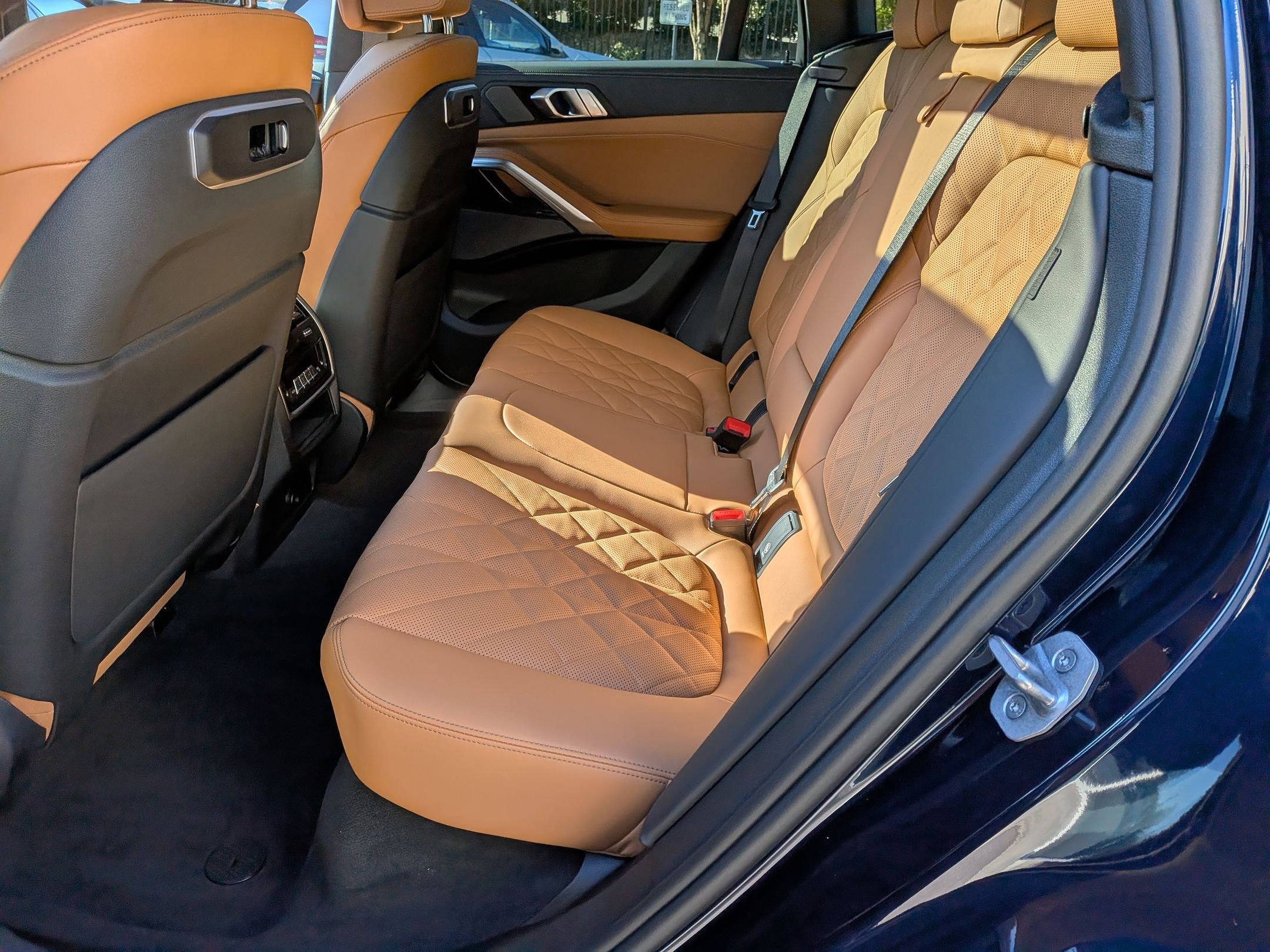 New 2026 BMW X6 xDrive40i w/ Climate Comfort Package image 30