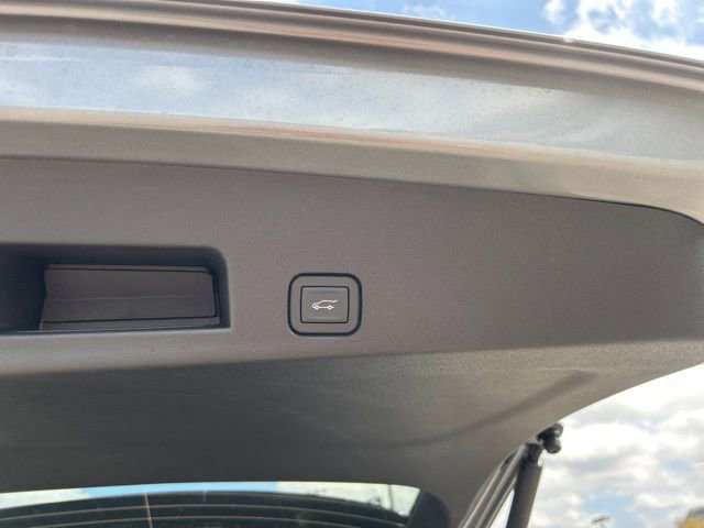 New 2026 Chevrolet Traverse LT FWD image 32