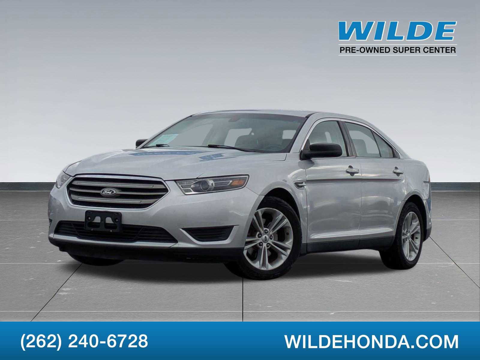 Used 2017 Ford Taurus SE FWD image 1