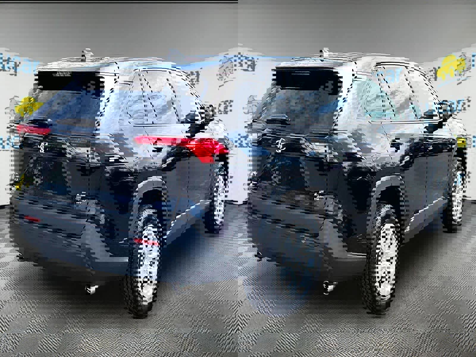 Used 2025 Toyota RAV4 LE image 6