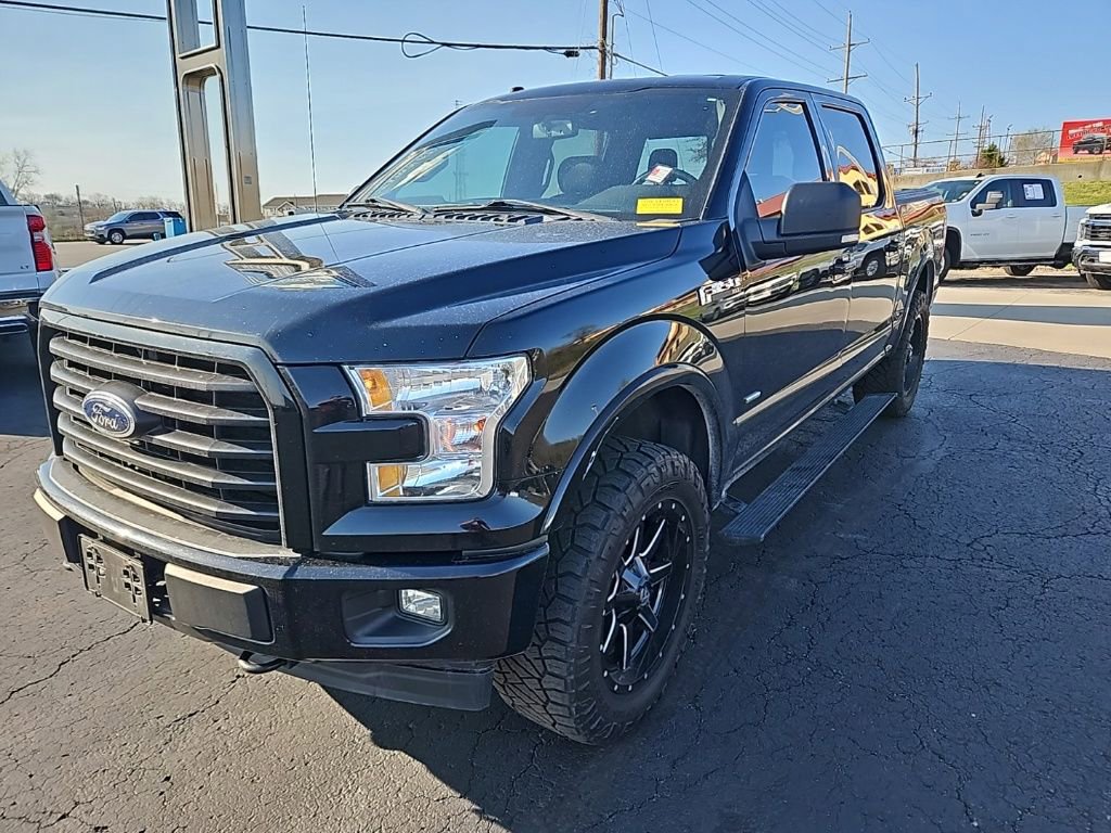 Used 2017 Ford F150 XLT w/ Equipment Group 302A Luxury image 4