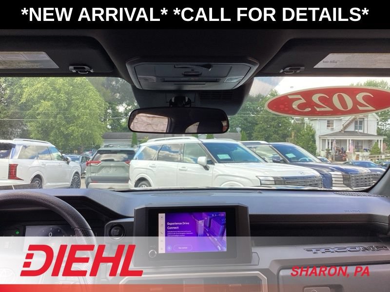 Used 2025 Toyota Tacoma SR AWD/4WD image 20