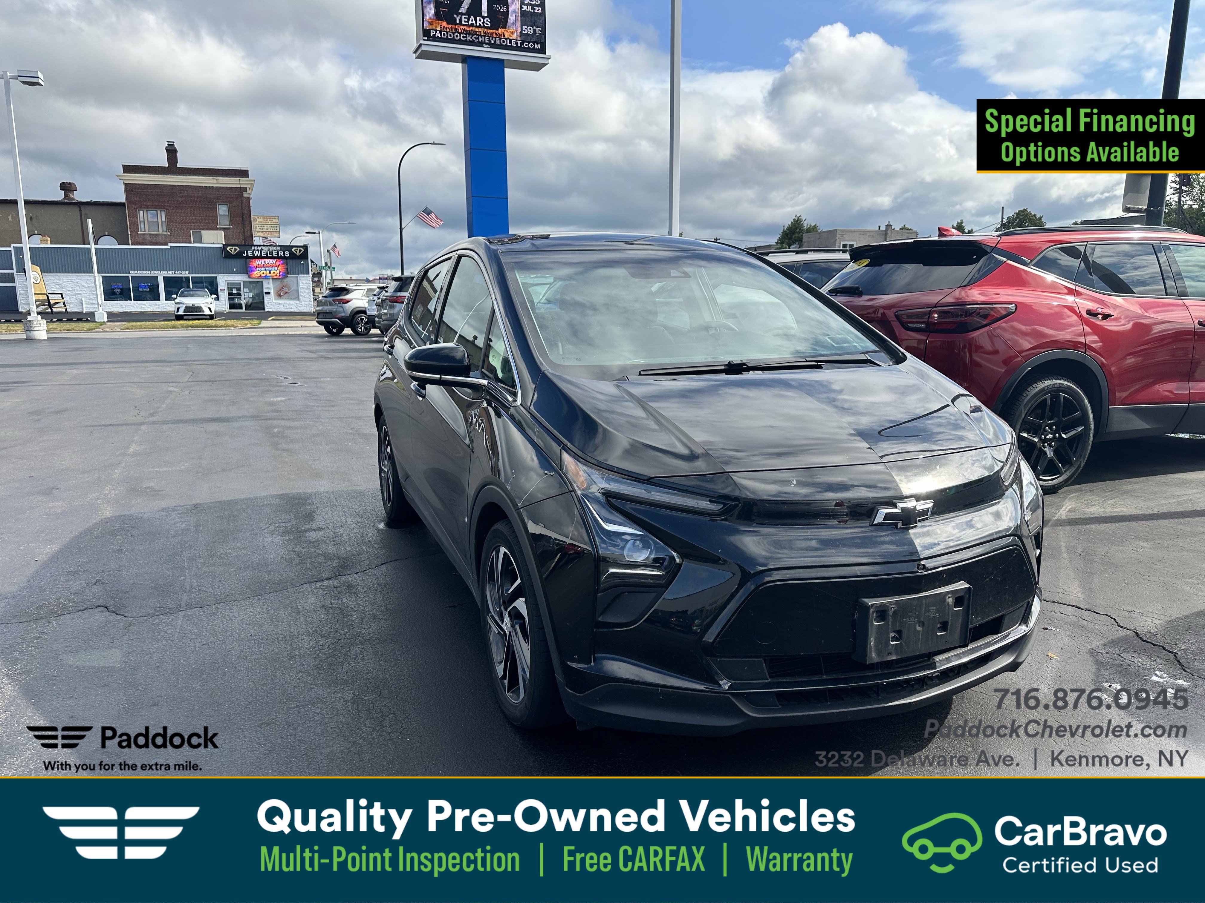 Used 2023 Chevrolet Bolt LT FWD image 1