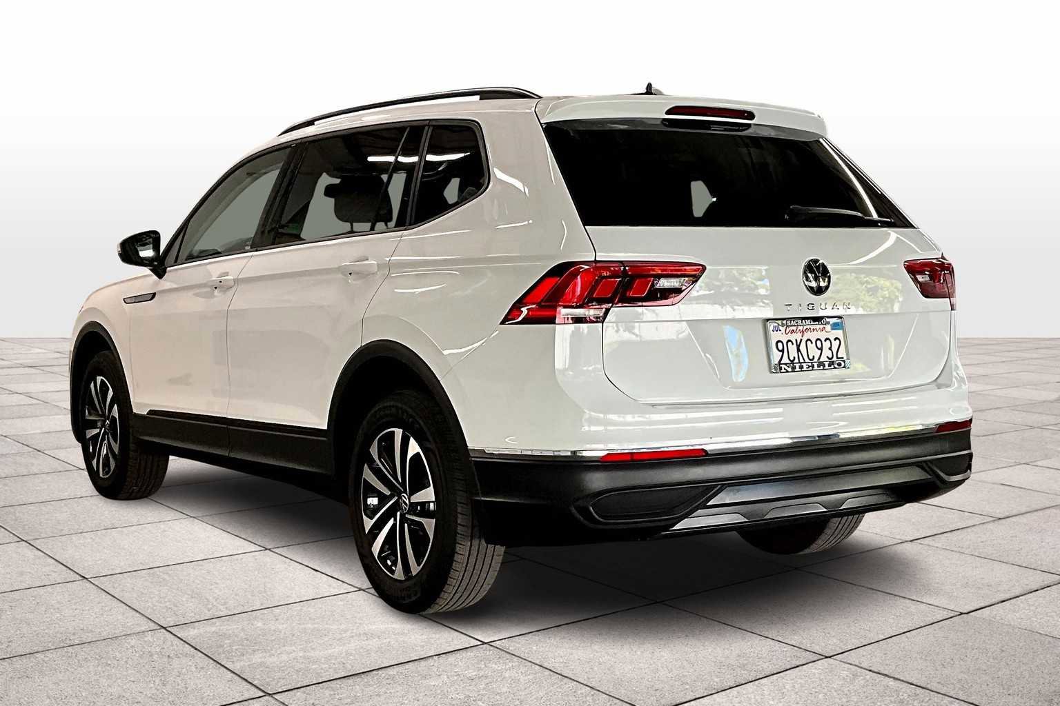 Used 2022 Volkswagen Tiguan S image 14