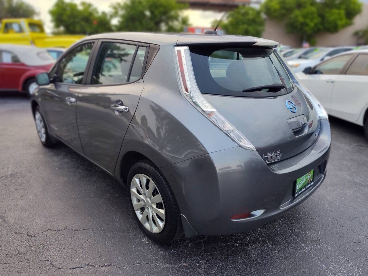 Used 2015 Nissan Leaf S FWD image 3