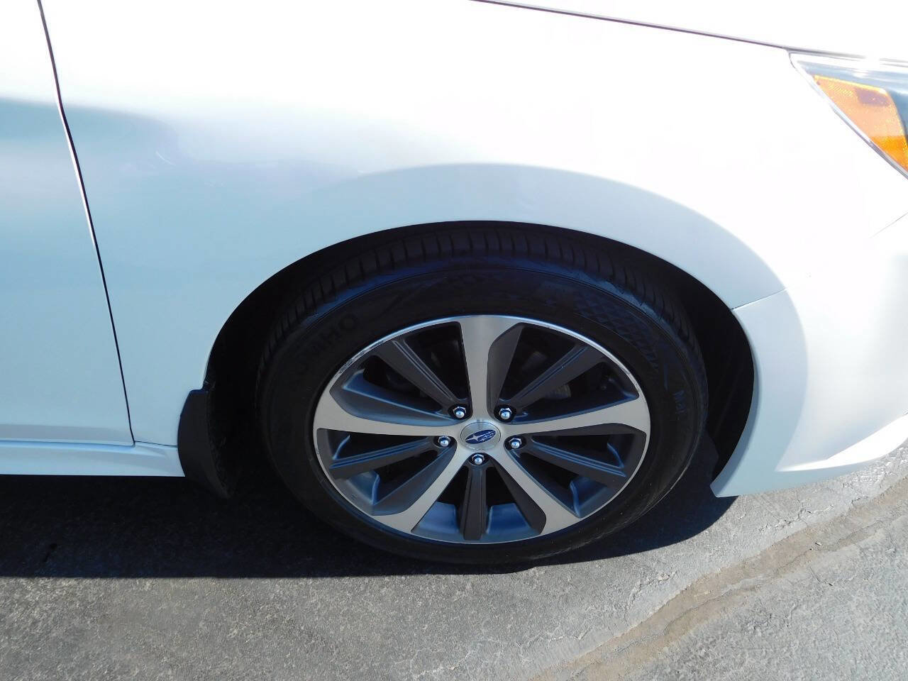 Used 2017 Subaru Legacy 2.5i Limited image 8