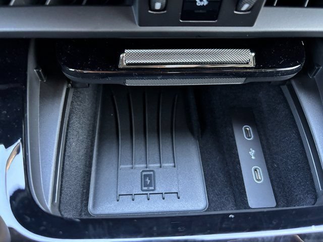 Used 2026 Porsche Cayenne AWD/4WD image 20
