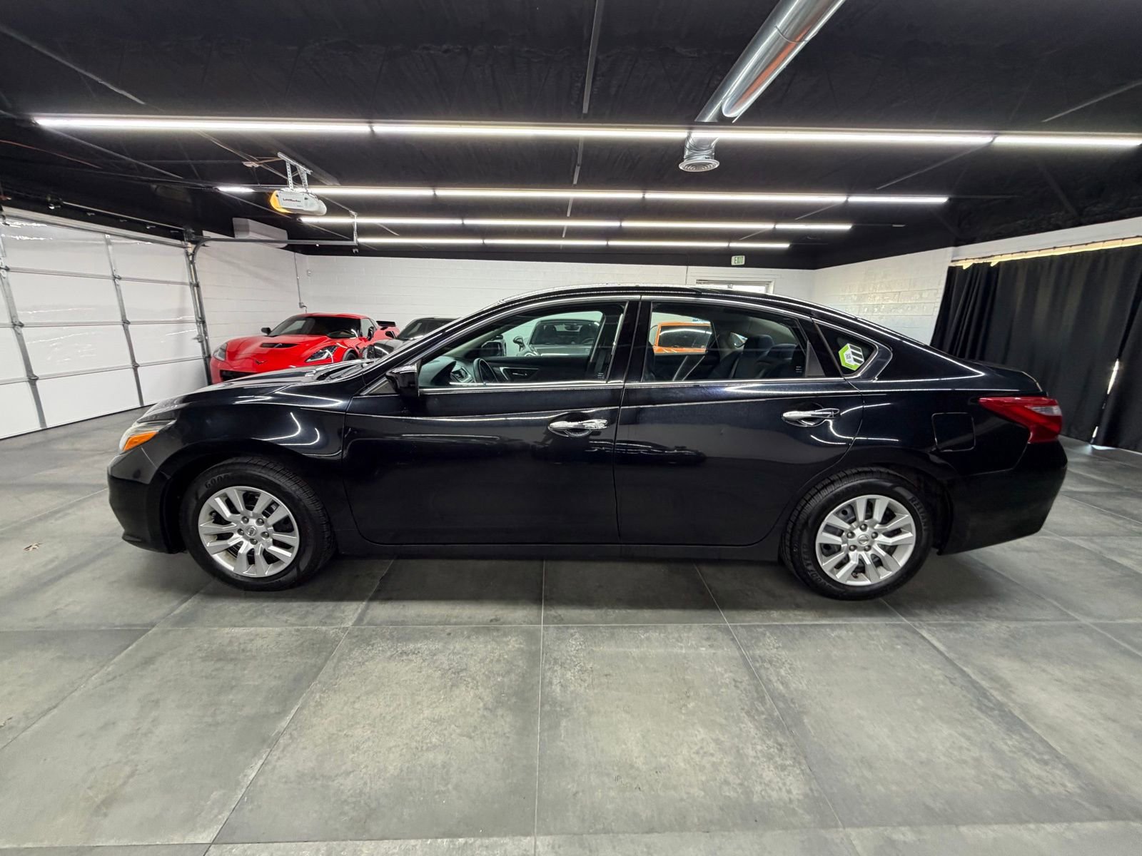 Used 2017 Nissan Altima 2.5 S image 3