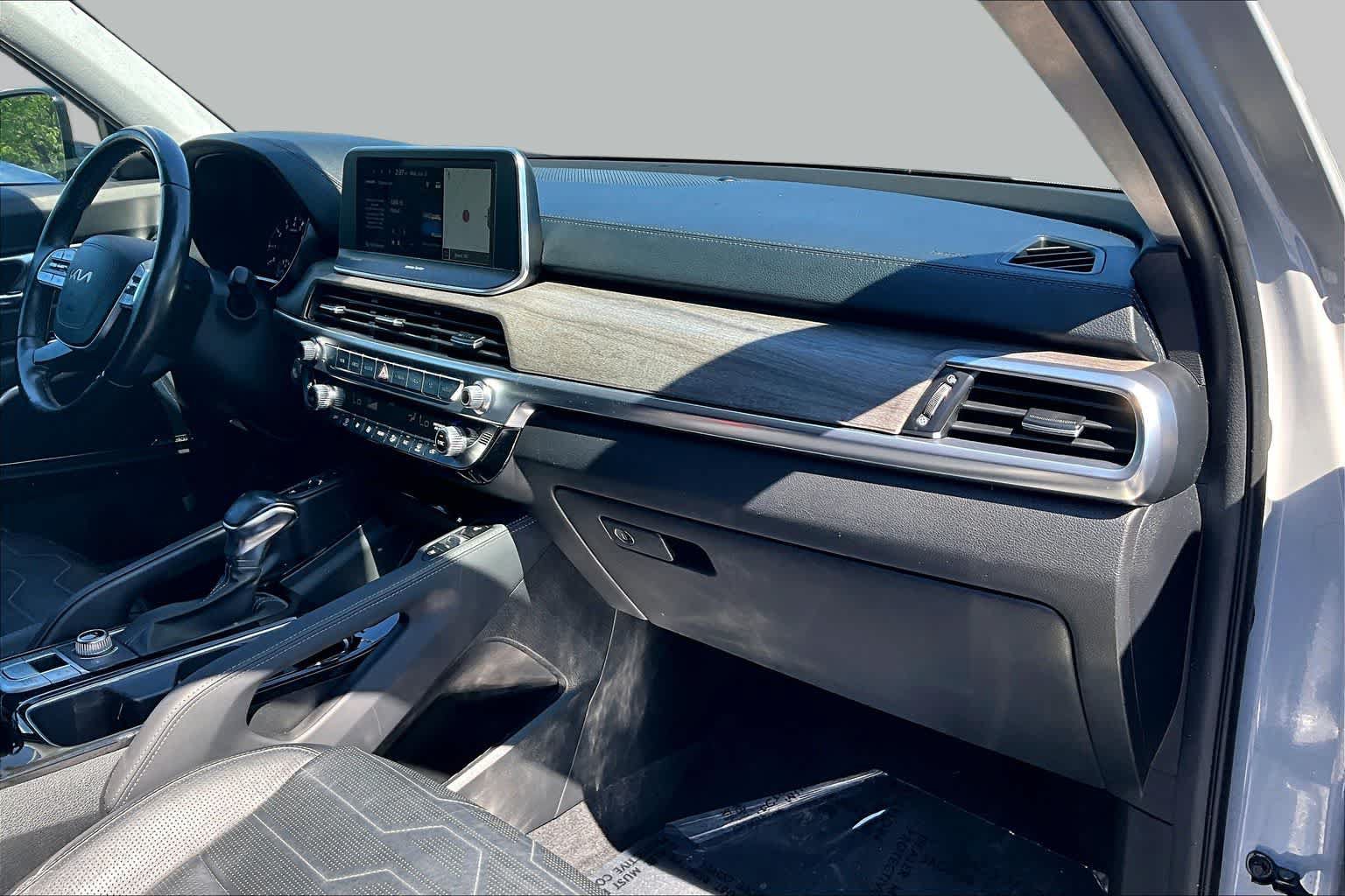 Used 2022 Kia Telluride SX w/ SX Prestige Package AWD/4WD image 19