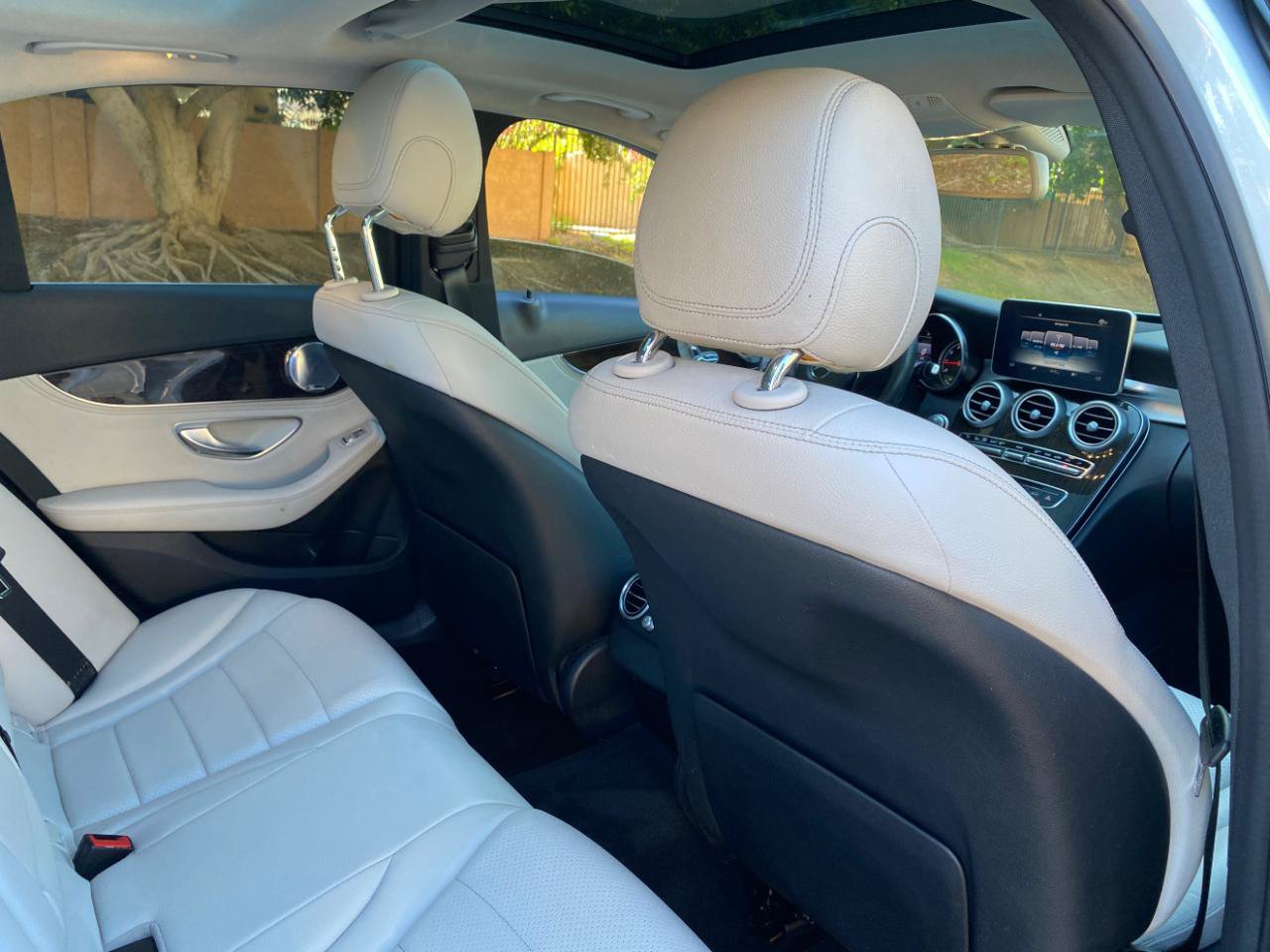 Used 2015 Mercedes-Benz C 300 Sedan image 40
