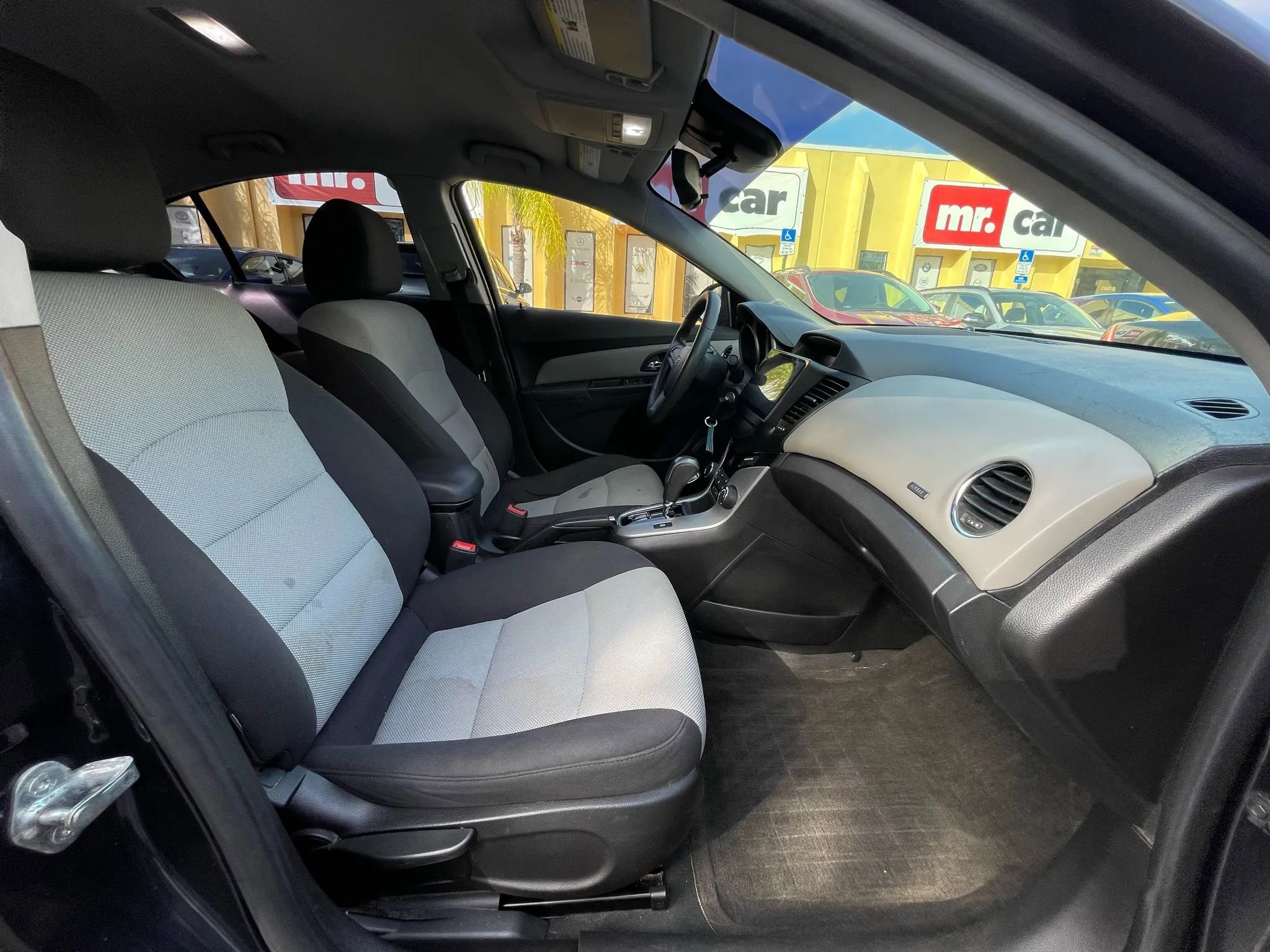 Used 2015 Chevrolet Cruze LS image 24