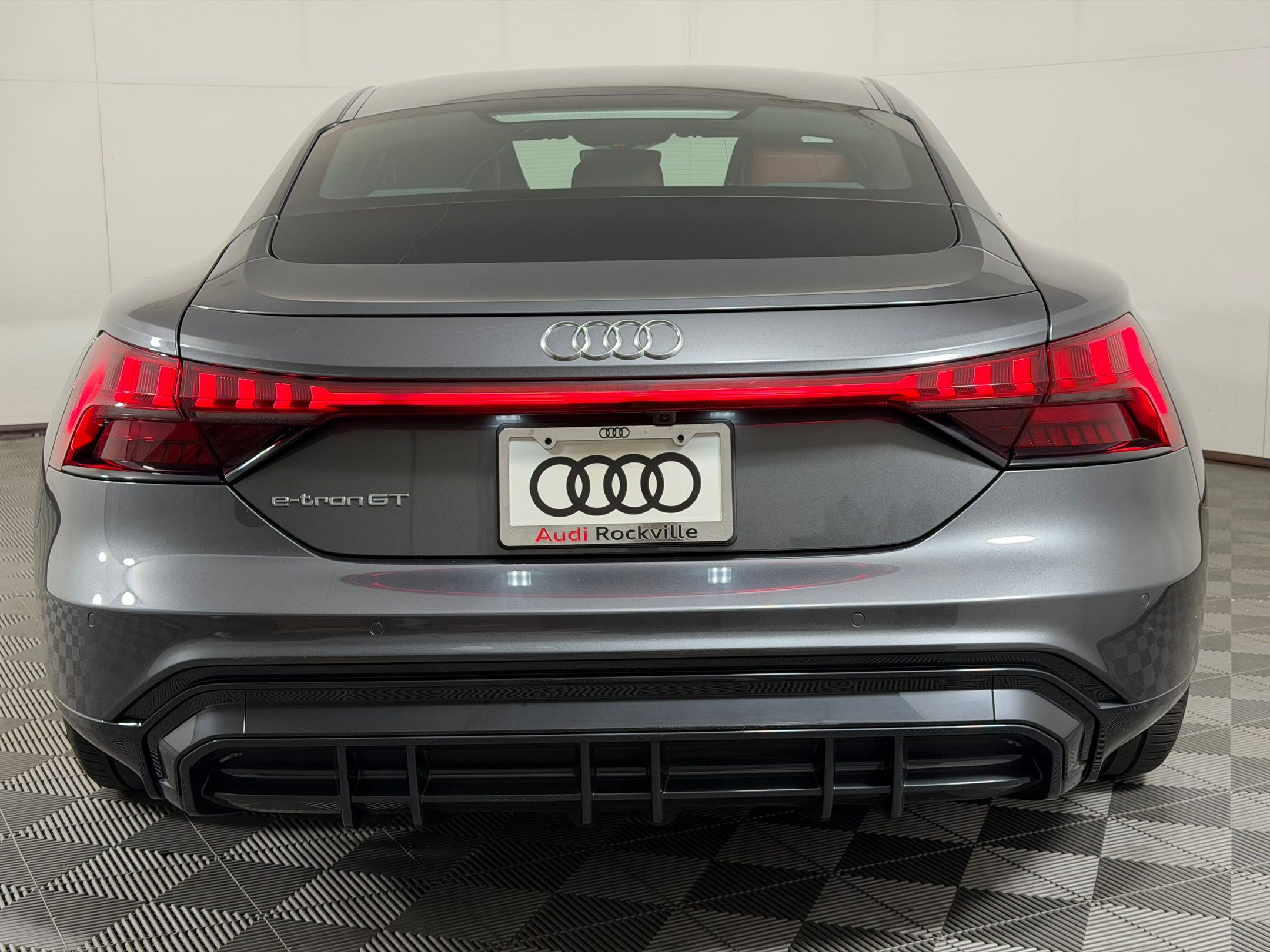 Certified 2024 Audi e-tron GT Premium Plus AWD/4WD image 10