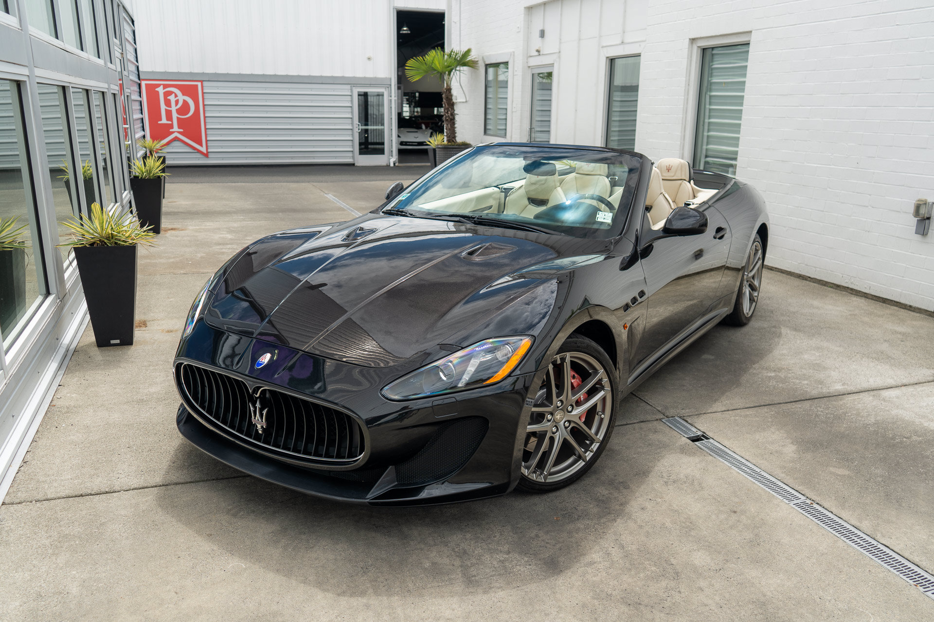 Used 2013 Maserati GranTurismo Sport RWD image 3