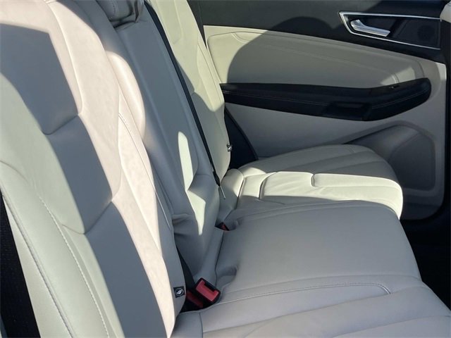 Used 2022 Ford Edge Titanium w/ Class II Trailer Tow Package image 24