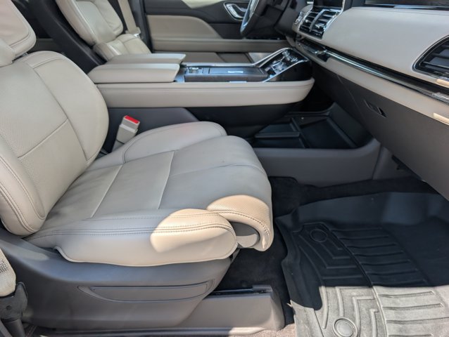 Used 2023 Lincoln Navigator Reserve RWD image 31