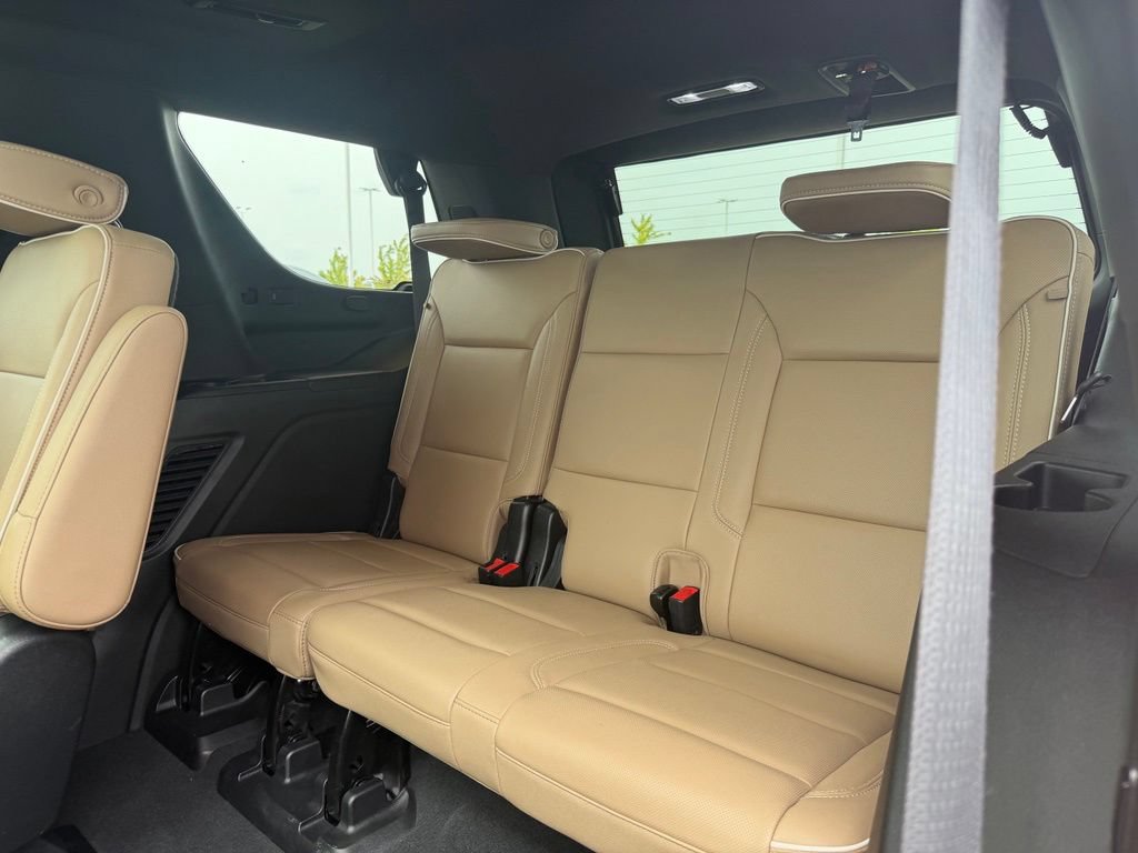 Used 2023 Chevrolet Tahoe Premier AWD/4WD image 37