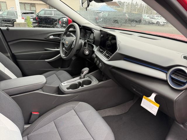 New 2026 Chevrolet Trax LS w/ LS Convenience Package FWD image 34
